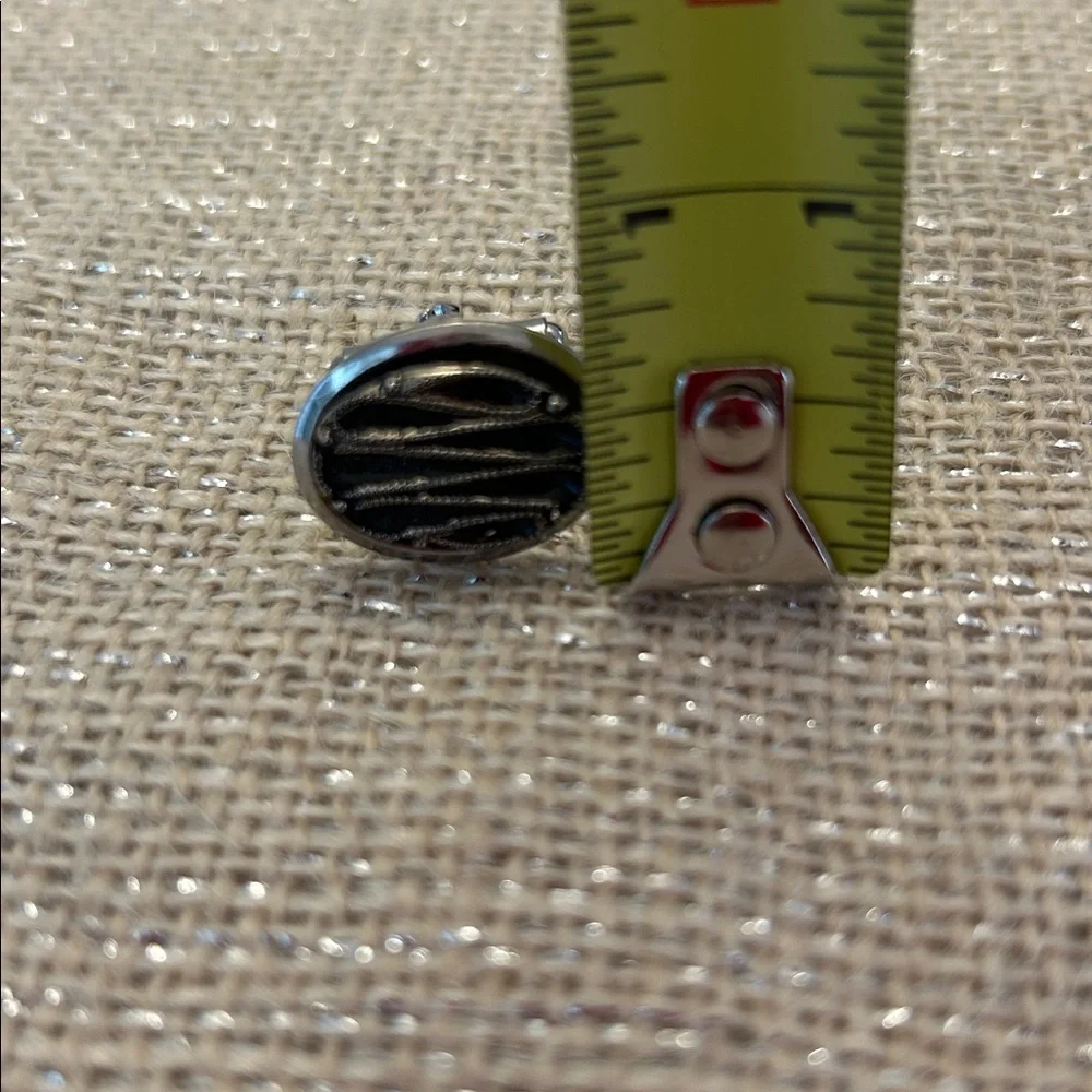 Vintage Oval Black and Silvertone Cuff Links